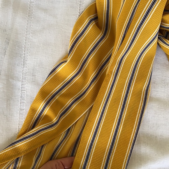 Monteau mustard stripped yellow jumpsuit. - Picture 8 of 8